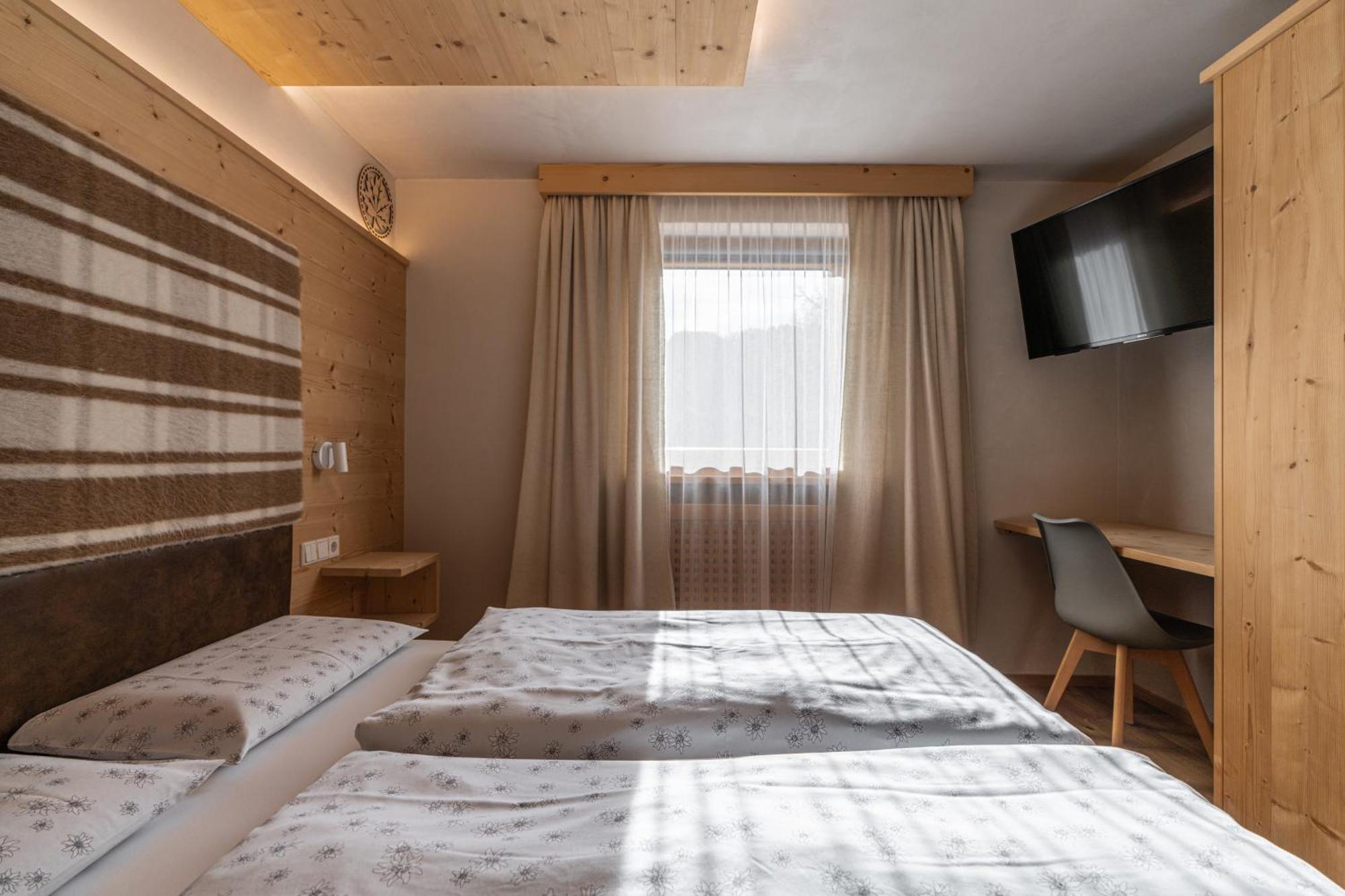 Ciasa Iachin - Dolomites Dream Retreat Apartment San Martino in Badia Exterior photo